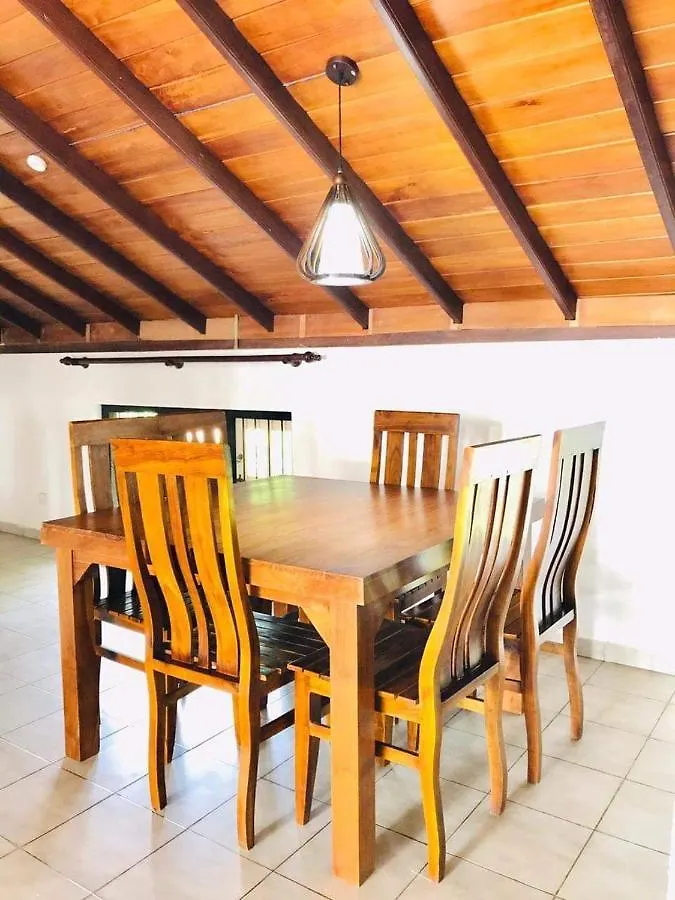 Villa In Waikkal Beach Negombo